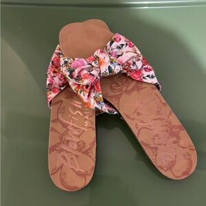 Blowfish Women's Bow Floral Sandals